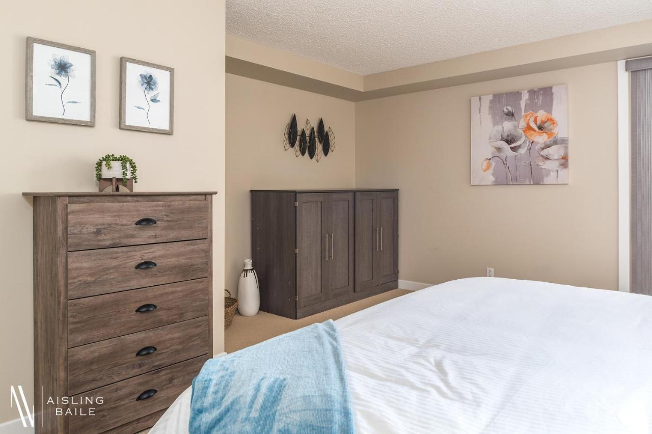 Rustic Modern 2 Bed 2 Bath With Lakeview Pool And Hot Tub Invermere Exterior photo